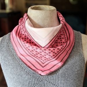 💗 Pink Square Scarf #hundredsofscarves